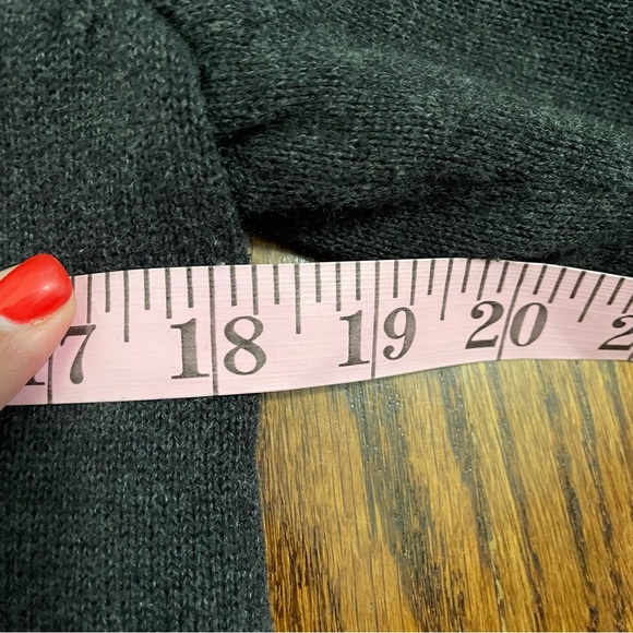 Christopher & Banks Hand Embroidered Floral Trim Pullover Size Small - Picture 8 of 10